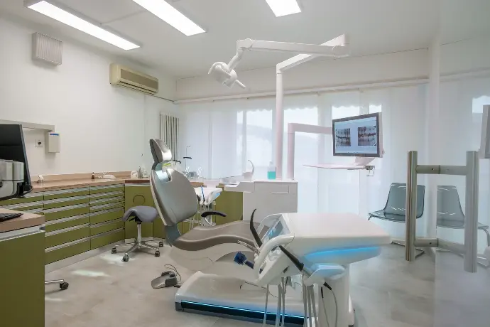 Studio dentistico a Caslano con poltrona odontoiatrica